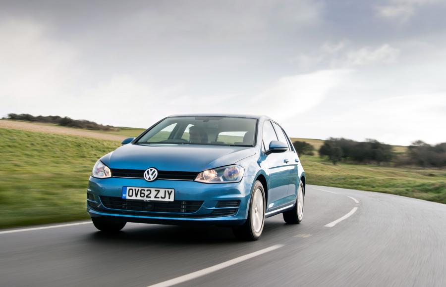  Volkswagen Golf TDi BlueMotion 2012 года  (UK) (фото 28 из 52)